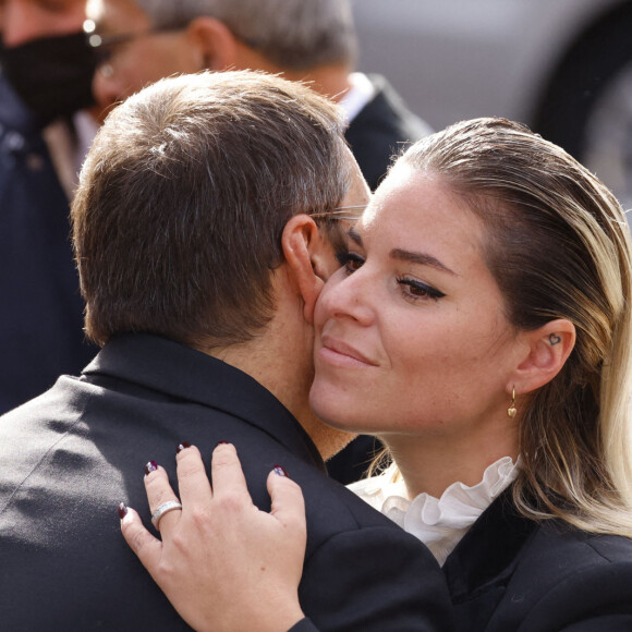 Sophie Tapie (Fille du défunt), Basile Boli - Sorties de la messe funéraire en hommage à Bernard Tapie en l'église Saint-Germain-des-Prés à Paris. Le 6 octobre 2021 © Jacovides-Moreau / Bestimage