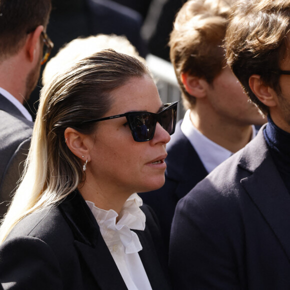 Sophie Tapie (Fille du défunt) et son mari Jean-Mathieu Marinetti - Sorties de la messe funéraire en hommage à Bernard Tapie en l'église Saint-Germain-des-Prés à Paris. Le 6 octobre 2021 © Jacovides-Moreau / Bestimage