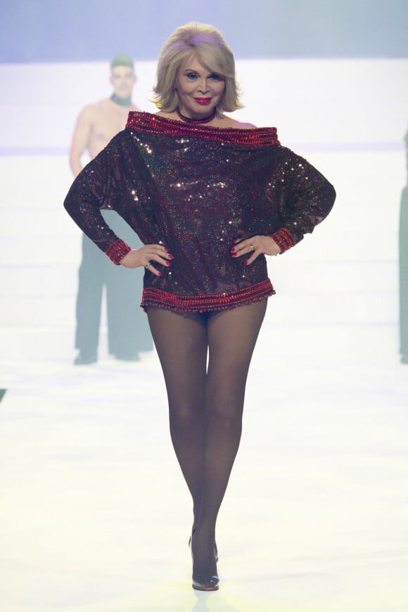Amanda Lear lors du dernier défilé de mode Haute-Couture printemps-été 2020 "Jean-Paul Gaultier" au théâtre du Châtelet à Paris, France, le 22 janvier 2020.