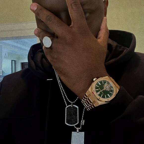 Demdem ultra gâtée par Gims, il lui offre une Lamborghini