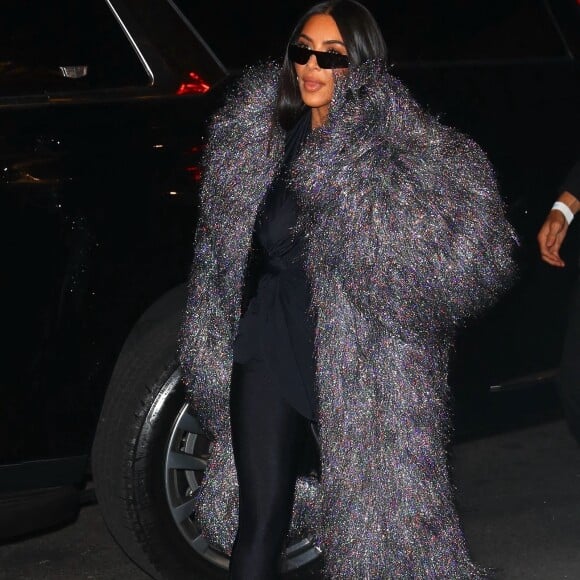 Kim Kardashian est allée dîner avec les membres du casting de l'émission "Saturday Night Live" (SNL) au restaurant Lattanzi Cucina Italiana à New York juste après les répétitions, le 5 octobre 2021. Kim va apparaître pour la première fois dans l'émission le 9 octobre prochain. 