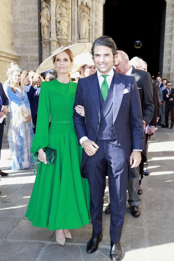 Olivia de Borbón et Julián Porras-Figueroa - Mariage de Francisco de Borbón : le fils du duc de Séville s'est marié à Séville avec Sophie Karoly en la cathédrale Notre-Dame du Siège le 9 octobre 2021.