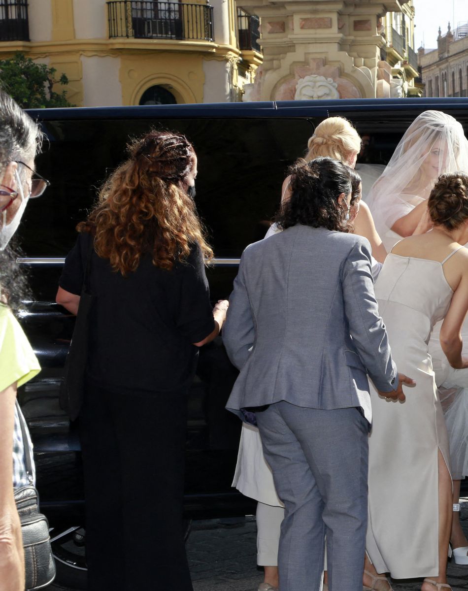 Mariage de Francisco de Borbón : le fils du duc de Séville s'est marié à Séville avec Sophie Karoly en la cathédrale Notre-Dame du Siège le 9 octobre 2021.
