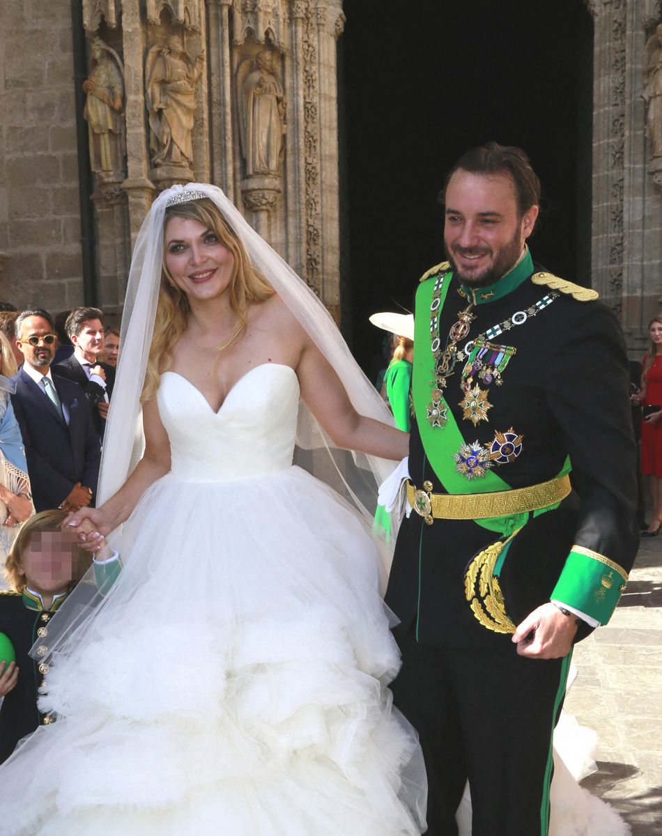 Mariage de Francisco de Borbón : le fils du duc de Séville s'est marié à Séville avec Sophie Karoly en la cathédrale Notre-Dame du Siège le 9 octobre 2021.