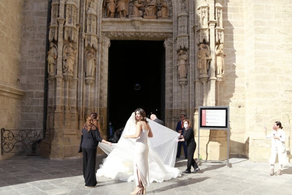Mariage de Francisco de Borbón : le fils du duc de Séville s'est marié à Séville avec Sophie Karoly en la cathédrale Notre-Dame du Siège le 9 octobre 2021.