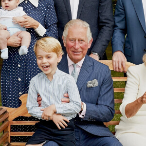 Le prince William, Kate Middleton et leurs enfants, George, Charlotte et Louis, le prince Harry et Meghan Markle, le prince Charles et son épouse Camilla - Photo de famille pour les 70 ans du prince Charles, prince de Galles, dans le jardin de Clarence House à Londres, Royaume Uni.