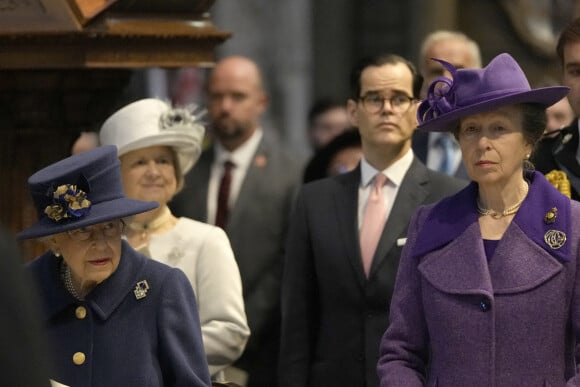 La reine Elisabeth II d'Angleterre et la princesse Anne au service d'action de grâce à l'abbaye de Westminster pour marquer le centenaire de la Royal British Legion, à Londres, Royaume Uni, le 12 octobre 2021.