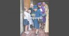 Elizabeth II marche en s'aidant d'une canne : la santé de la reine inquiète