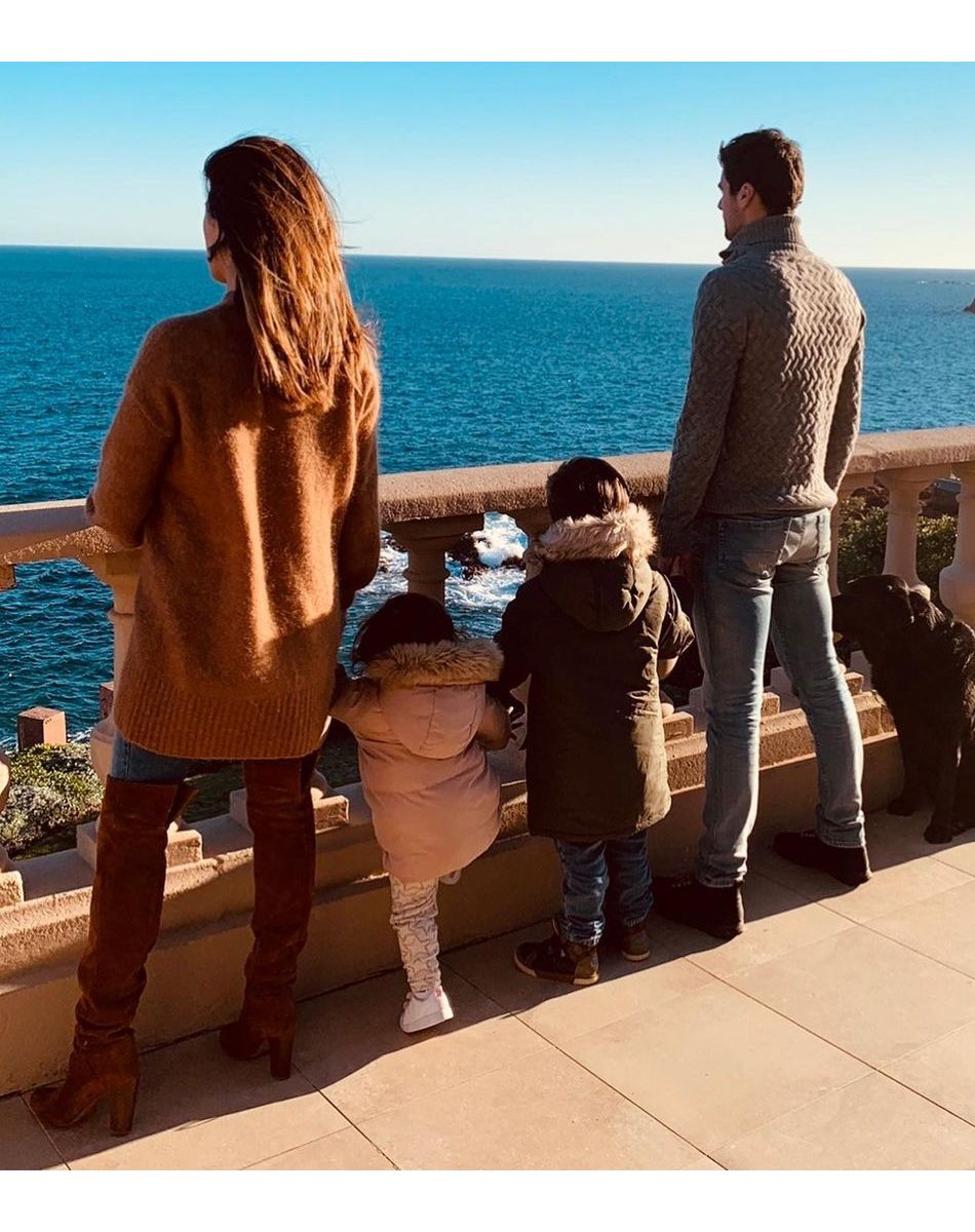 Karine Ferri avec son "carré d'as"
