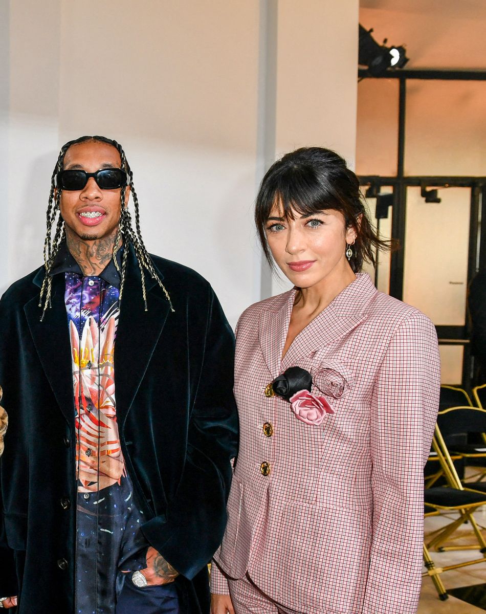 Carla Ginola et Nolwenn Leroy posent avec les rappeurs Offset et Tyga au front row du défilé de mode Lanvin lors de la la Fashion Week printemps/été 2022 à Paris, France, le 3 octobre 2021. © Veeren Ramsamy-Christophe Clovis/Bestimage