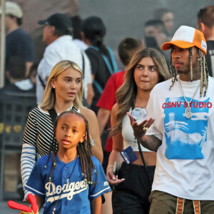 Accompagné de son fils, King Cairo, Tyga et sa compagne Camaryn Swanson, une bague à l'annulaire gauche, s'amusent au parc d'attractions à Hollywood, le 17 juin 2021.