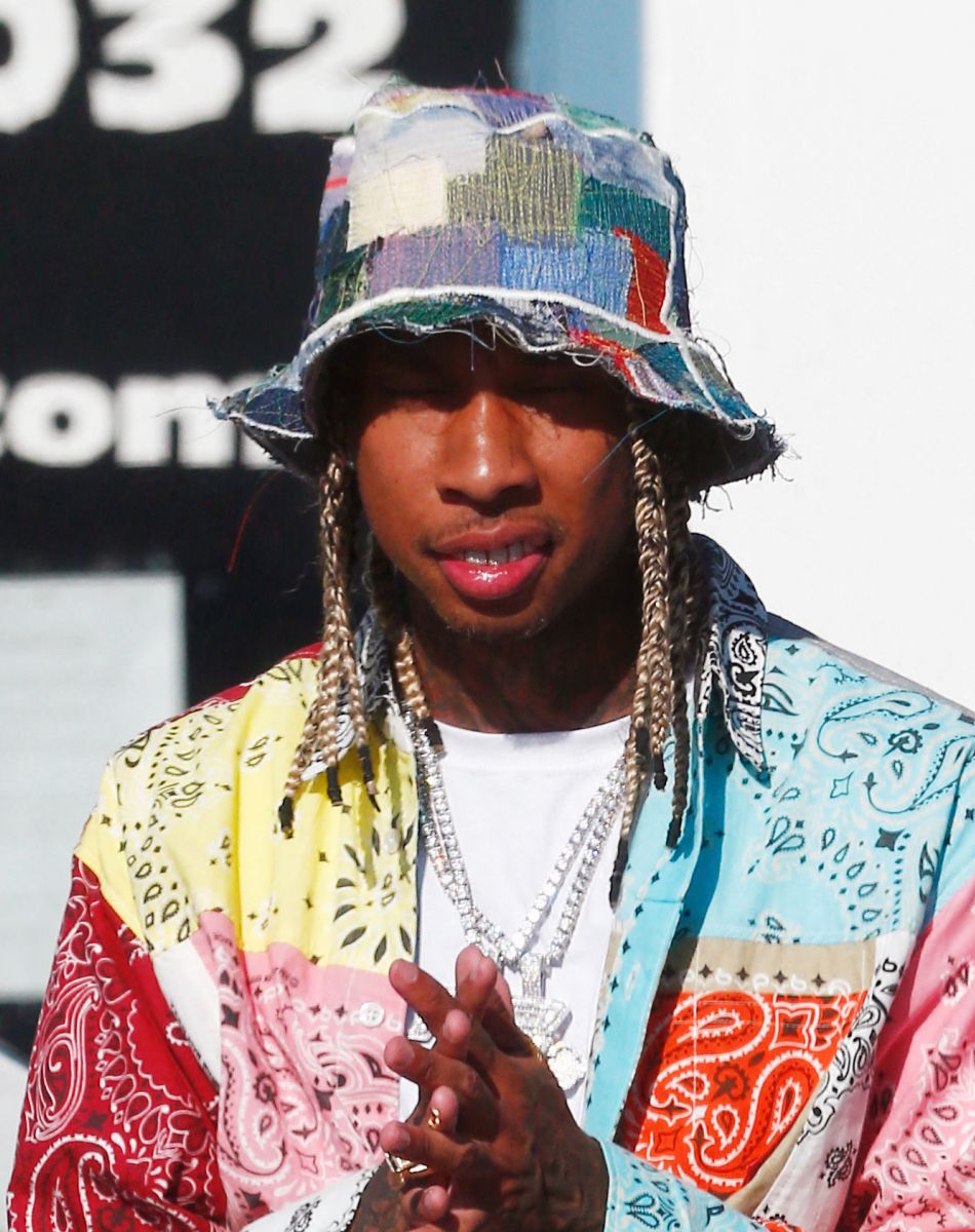 Exclusif - Le rappeur Tyga fait une pause pendant le tournage d'une vidéo à Los Angeles le 12 mai 2021.