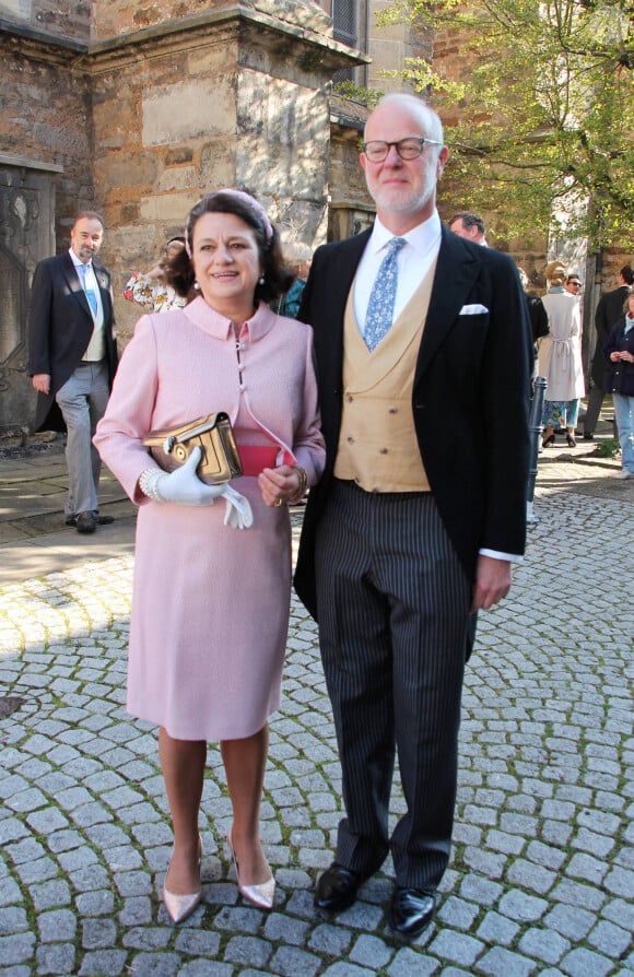 Le comte George Windsor et la comtesse Sylvana Palma - Mariage religieux du prince Alexander zu Schaumburg-Lippe et Mahkameh Navabi à Bückeburg, Allemagne le 9 octobre 2021.