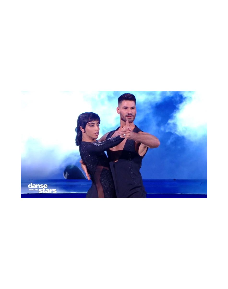 Bilal Hassani et Jordan Mouillerac lors du prime de "Danse avec les stars" du 8 octobre 2021