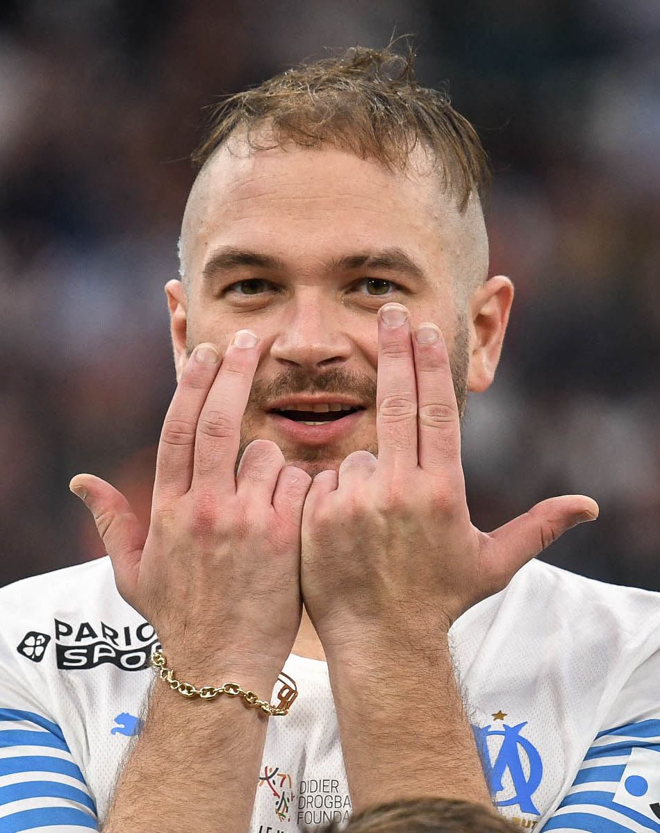 Le rappeur Jul - Match des héros entre l'équipe OM Legends et l'équipe UNICEF au stade Orange Velodrome à Marseille © Jean-René Santin/Bestimage