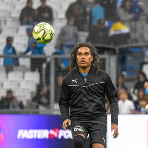 Christian Karembeu - Match des héros entre l'équipe OM Legends et l'équipe UNICEF au stade Orange Velodrome à Marseille le 13 octobre 2021. Soutenu par la Fondation D. Drogba, Orange et l'Olympique de Marseille, l'Unicef a organisé cette rencontre afin de financer un projet d'accès à l'éducation en Côte d'Ivoire. La Team OM de légende s'impose 7-4 au stade Vélodrome face à la Team Unicef. © Jean-René Santin/Bestimage