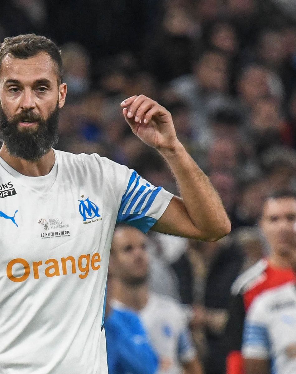 Benoît Paire - Match des héros entre l'équipe OM Legends et l'équipe UNICEF au stade Orange Velodrome à Marseille le 13 octobre 2021. Soutenu par la Fondation D. Drogba, Orange et l'Olympique de Marseille, l'Unicef a organisé cette rencontre afin de financer un projet d'accès à l'éducation en Côte d'Ivoire. La Team OM de légende s'impose 7-4 au stade Vélodrome face à la Team Unicef. © Jean-René Santin/Bestimage