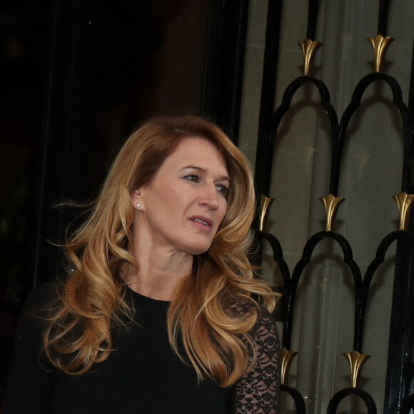 Exclusif - Steffi Graf et son mari A. Agassi sortent de l'hôtel George V à Paris, le 2 juin 2018.