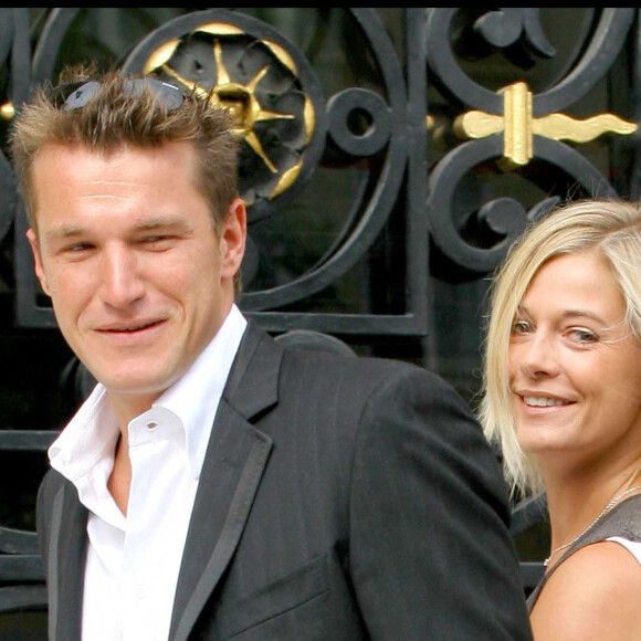 Benjamin Castaldi et Flavie Flament au mariage de Mimie Mathy en la mairie de Neuilly Sur Seine. © Guillaume Gaffiot / Bestimage