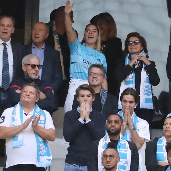 Renaud Muselier, Olivier Mazerolle, Sophie Tapie, Dominique Tapie, Laurent Tapie Cérémonie d'hommage à Bernard Tapie au stade Vélodrome à Marseille, France, le 7 octobre 2021. Bernard Tapie, est décédé le 3 octobre 2021 à l'âge de 78 ans, après un combat de quatre ans avec cancer. © Jacovides-Santini/Bestimage 