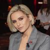Clara Morgane entièrement nue dans un lit, elle se dévoile pour le week-end
