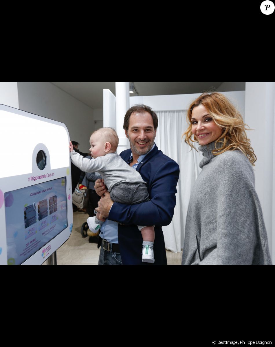 Exclusif - Ingrid Chauvin avec son mari Thierry Peythieu et leur fils Tom - Election du Bébé Cadum 2017 lors de la "Rigoladerie Cadum, la family party engagée" en présence des marraines et de l'association "Coeur a Coeur" à Paris le 4 février 2017. © Philippe Doignon / Bestimage