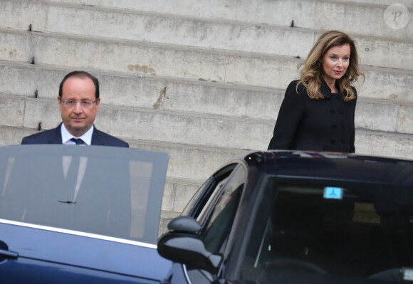 Francois Hollande et Valerie Trierweiler - Sortie des obsèques de Patrice Chéreau en l'église Saint-Sulpice à Paris. Le 16 octobre 2013