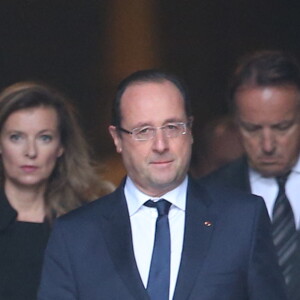 Valerie Trierweiler, Francois Hollande et Jean Pierre Bel - Sortie des obsèques de Patrice Chéreau en l'église Saint-Sulpice à Paris. Le 16 octobre 2013