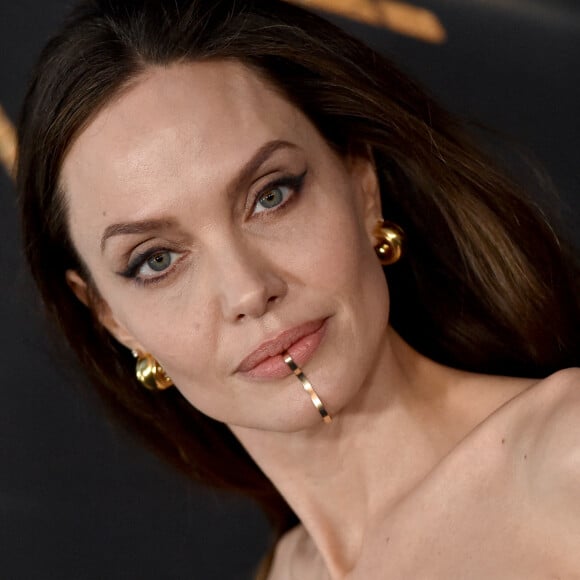 Angelina Jolie à la première du film "Eternals" au studio Marvel à Los Angeles, le 18 octobre 2021. 