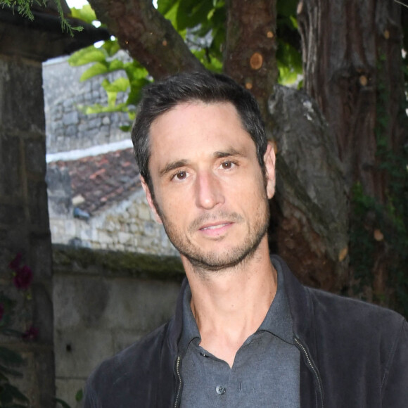 Jérémie Elkaïm - Photocall du film "Ils sont vivants" lors du 14e Festival du Film Francophone d'Angoulême. Le 28 août 2021. © Coadic Guirec / Bestimage