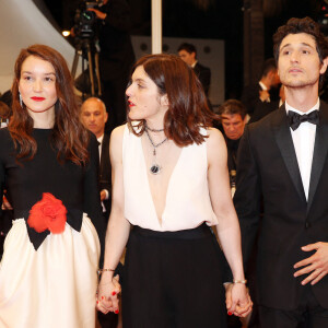 Anaïs Demoustier, Valérie Donzelli, Jérémie Elkaïm - Montée des marches du film "Marguerite & Julien" lors du 68e Festival de Cannes. Le 19 mai 2015.