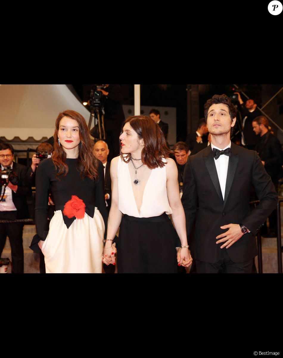 Anaïs Demoustier, Valérie Donzelli, Jérémie Elkaïm - Montée des marches du film "Marguerite & Julien" lors du 68e Festival de Cannes. Le 19 mai 2015.