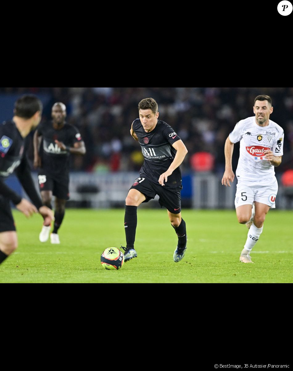 Ander Herrera (PSG) - Le PSG bat Angers (2-1) lors du match de Ligue 1 Uber Eats à Paris, le 15 octobre 2021. © JB Autissier / Panoramic / Bestimage