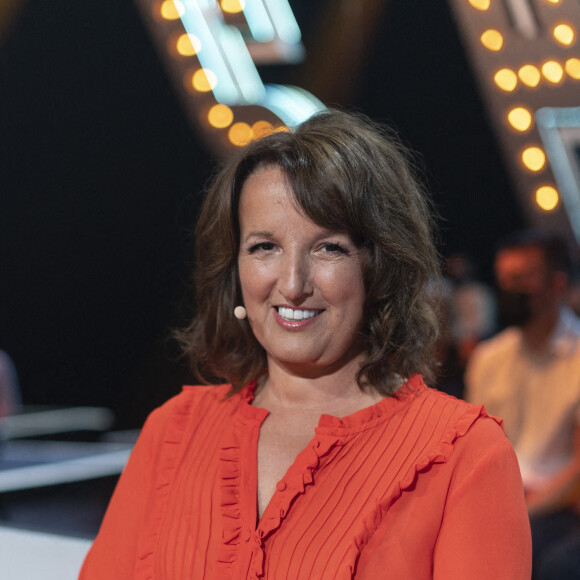 Exclusif - Anne Roumanoff - Enregistrement de l'émission "Spectaculaire" à Paris, qui sera diffusée le 30 octobre sur France 2 © Pierre Perusseau / Bestimage