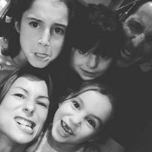 Jennifer Lauret et ses filles Shaana (14 ans), Anna (11 ans) et Nell (9 ans), nées de son union avec Patrick Sorrentino.