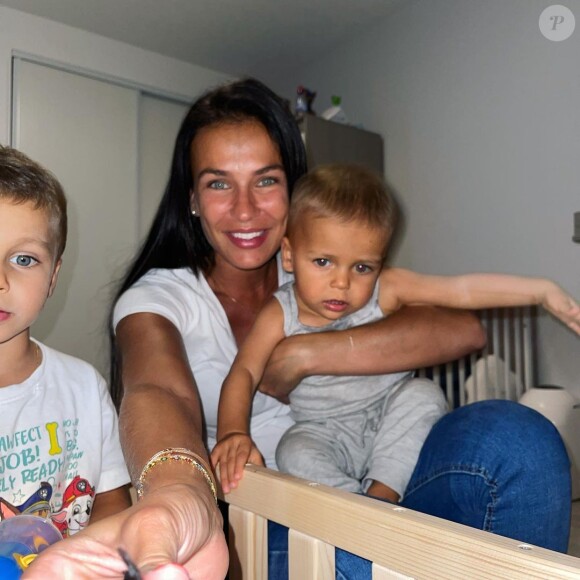 Julie Ricci avec ses fils Gianni et Giovann