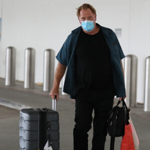Exclusif - Le frère aîné de Meghan Markle, Thomas Markle Jr., est de retour aux États-Unis après le tournage de "Celebrity Big Brother Australia", à l'aéroport LAX de Los Angeles, Californie, Etats-Unis, le 29 août 2021. 