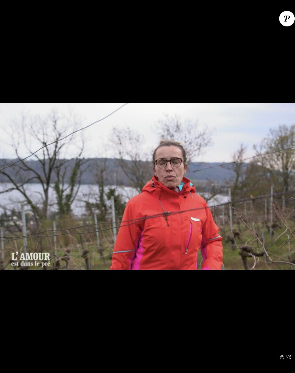 Jean-Daniel lors du séjour à la ferme avec ses prétendantes Zakia et Céline dans "L'amour est dans le pré" - Épisode du 8 novembre 2021, M6