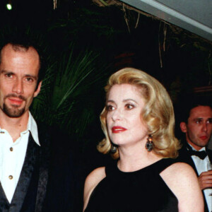 Catherine Deneuve et son fils Christian Vadim au Festival de Cannes en 1996. 
