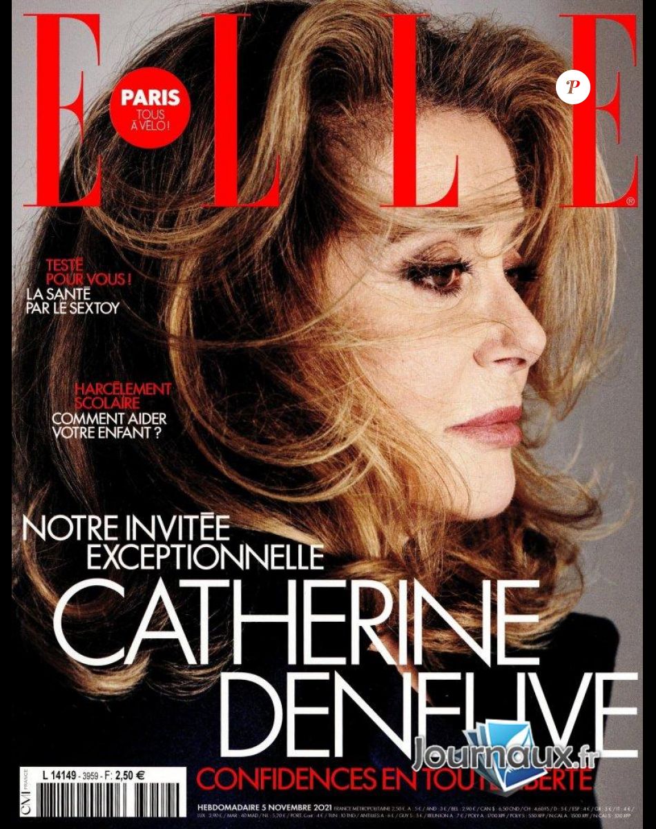Catherine Deneuve dans le magazine "Elle" du 5 novembre 2021.