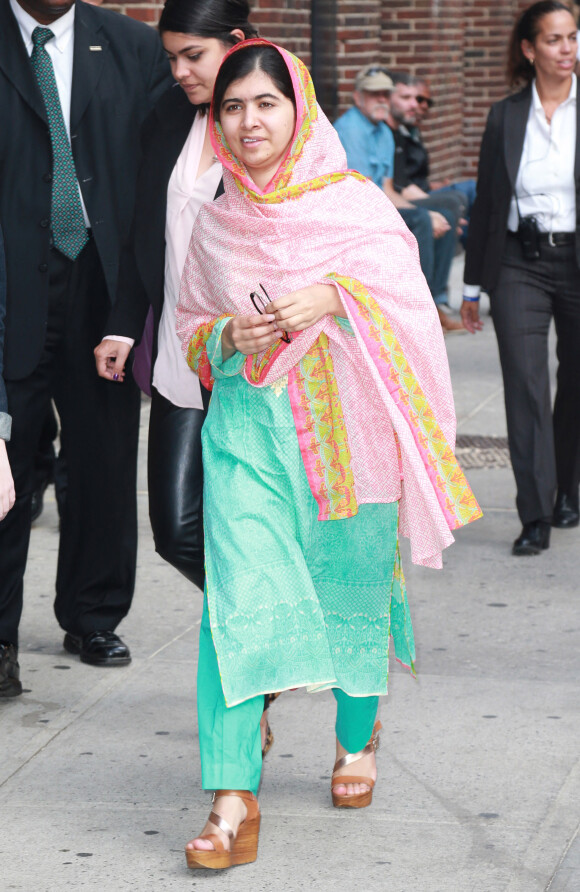Malala Yousafzai arrive au " Late Show with Stephen Colbert " à New York Le 25 Septembre 2015