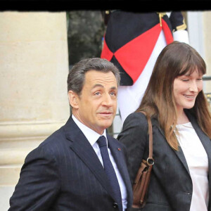 Nicolas Sarkozy et Carla Bruni-Sarkozy - Passation de pouvoir entre Nicolas Sarkozy et François Hollande en 2012