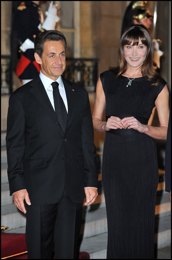 Nicolas Sarkozy et Carla Bruni-Sarkozy - Dîner d'Etat à l'Elysée avec le président Hu Jintao et sa femme Liu Yongqing