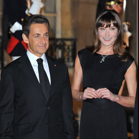 Nicolas Sarkozy et Carla Bruni-Sarkozy - Dîner d'Etat à l'Elysée avec le président Hu Jintao et sa femme Liu Yongqing