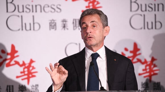 Nicolas Sarkozy soutenu par son frère Guillaume et son fils Jean au Chinese Business Club