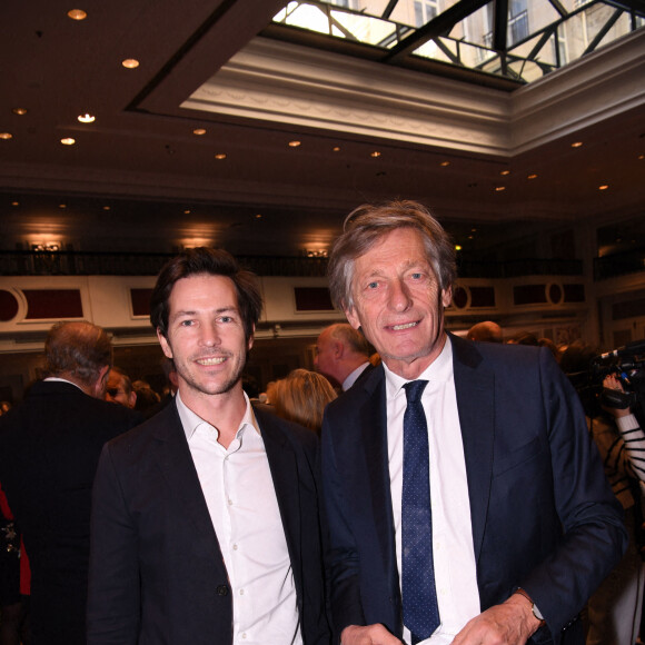 Nicolas de Tavernost, président du Directoire du Groupe M6 et son fils Antoine - Déjeuner du Chinese Business Club en l'honneur de l'ancien président N.Sarkozy au restaurant de l'hôtel The Westin Paris Vendôme à Paris, France, le 8 novembre 2021. © Rachid Bellak/Bestimage