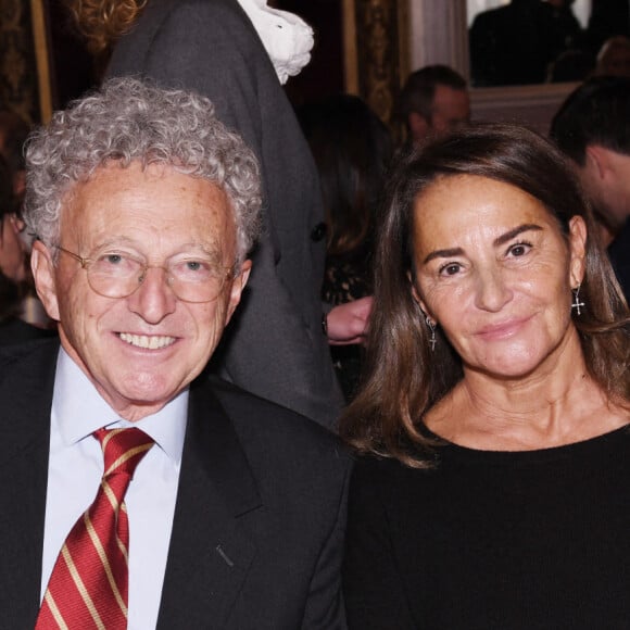 Nelson Monfort et Constance Benqué, présidente du pôle " news " du groupe Lagardère - Déjeuner du Chinese Business Club en l'honneur de l'ancien président N.Sarkozy au restaurant de l'hôtel The Westin Paris Vendôme à Paris, France, le 8 novembre 2021. © Rachid Bellak/Bestimage