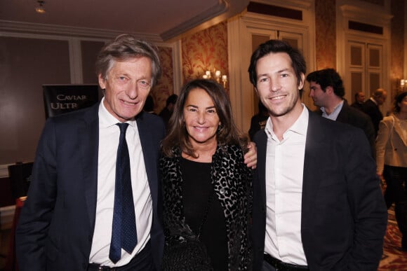 Constance Benqué, présidente du pôle " news " du groupe Lagardère entre Nicolas de Tavernost, président du Directoire du Groupe M6 et son fils Antoine - Déjeuner du Chinese Business Club en l'honneur de l'ancien président N.Sarkozy au restaurant de l'hôtel The Westin Paris Vendôme à Paris, France, le 8 novembre 2021. © Rachid Bellak/Bestimage