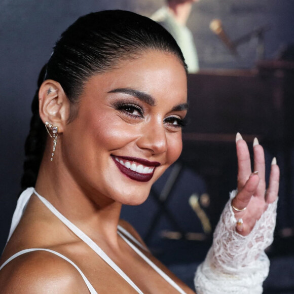 Vanessa Hudgens - Première du film "Tick, Tick...Boom" au TCL Chinese Theater à Los Angeles, le 10 novembre 2021.