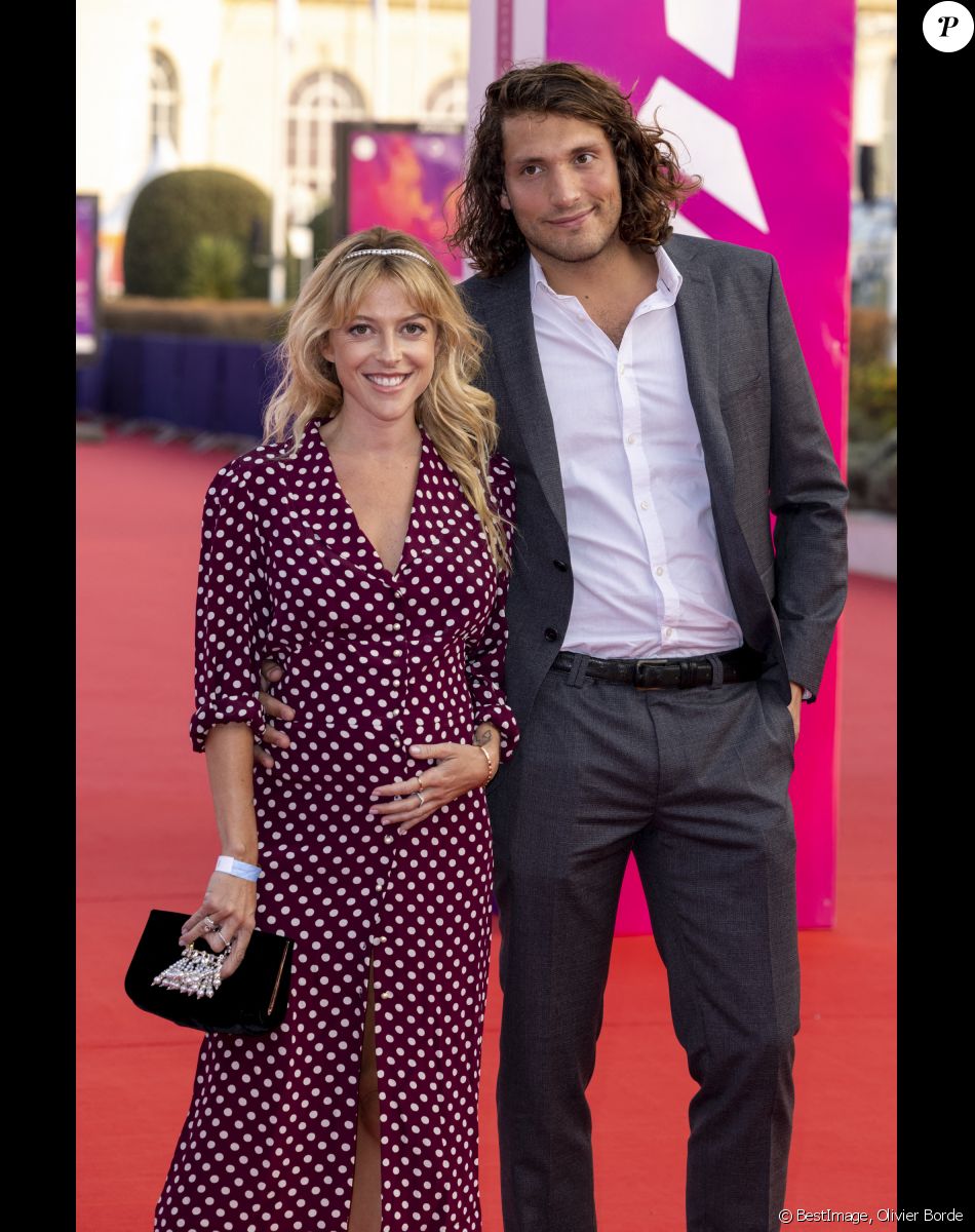 Victoria Monfort (enceinte) et son compagnon Hugo Cremaschit à la remise du Prix Nouvel Hollywood et projection du film"Flag Day" lors de la 47ème édition du Festival du Cinéma Américain de Deauville, France, le 4 septembre 2021. © Olivier Borde/Bestimage